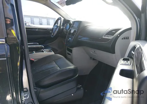 2016 Chrysler Town & Country Touring from USA, damaged, VIN 2C4RC1BG5GR290900